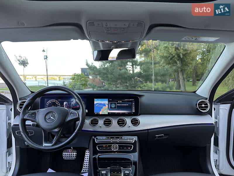 Седан Mercedes-Benz E-Class 2016 в Киеве фото 86 Седан Mercedes-Benz E-Class 2016 в Киеве