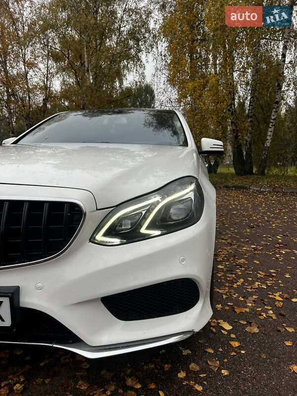 Седан Mercedes-Benz E-Class 2014 в Житомире