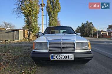 Седан Mercedes-Benz E-Class 1988 в Хмельницком