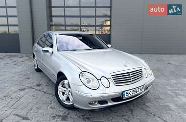 Седан Mercedes-Benz E-Class 2003 в Сарнах