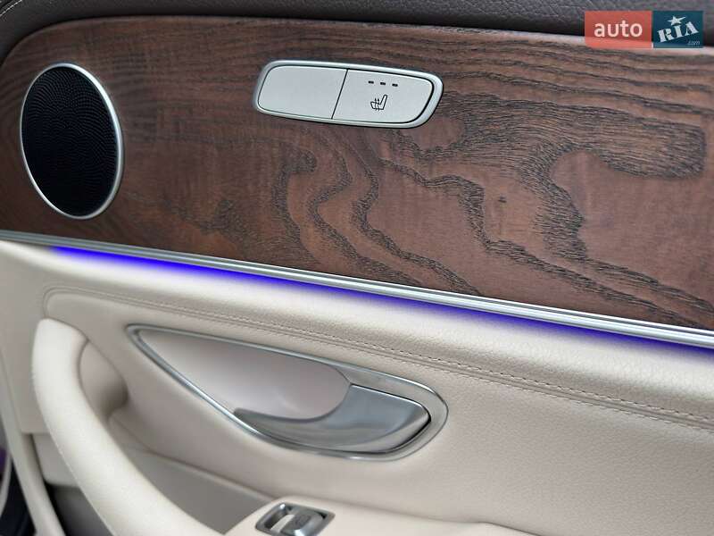 Седан Mercedes-Benz E-Class 2016 в Львові фото 23 Седан Mercedes-Benz E-Class 2016 в Львові