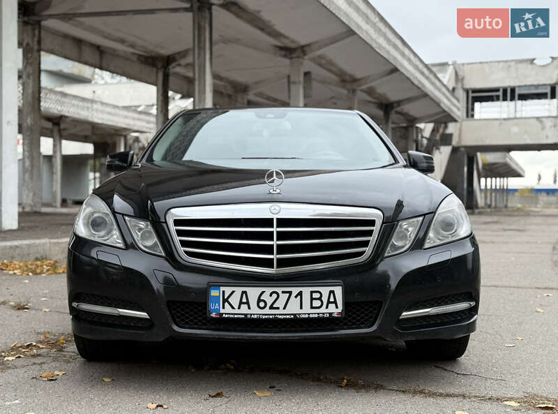 Седан Mercedes-Benz E-Class 2011 в Смілі фото 5 Седан Mercedes-Benz E-Class 2011 в Смілі