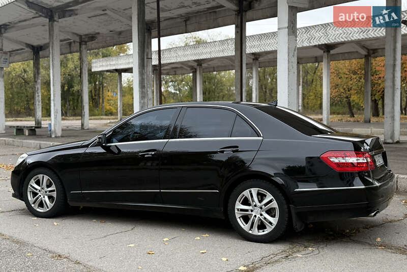 Седан Mercedes-Benz E-Class 2011 в Смілі фото 16 Седан Mercedes-Benz E-Class 2011 в Смілі