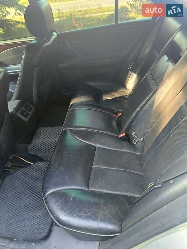 Седан Mercedes-Benz E-Class 2000 в Тернополе