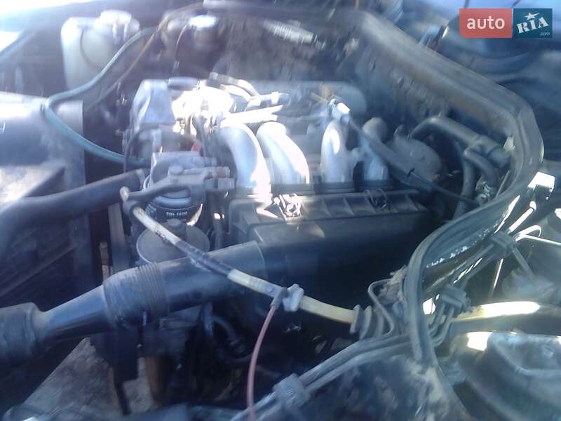 Седан Mercedes-Benz E-Class 1990 в Зенькове фото 3 Седан Mercedes-Benz E-Class 1990 в Зенькове