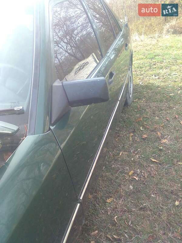 Седан Mercedes-Benz E-Class 1990 в Зенькове фото 15 Седан Mercedes-Benz E-Class 1990 в Зенькове