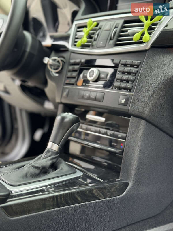Седан Mercedes-Benz E-Class 2009 в Самборе фото 39 Седан Mercedes-Benz E-Class 2009 в Самборе