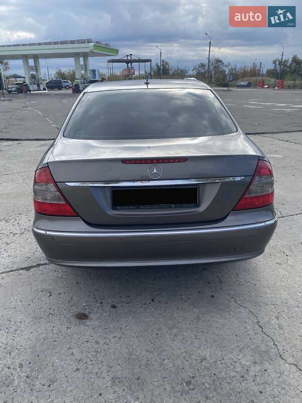 Седан Mercedes-Benz E-Class 2007 в Кривом Роге