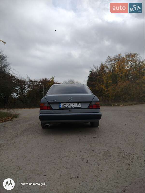 Седан Mercedes-Benz E-Class 1991 в Каменец-Подольском