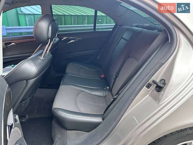 Седан Mercedes-Benz E-Class 2003 в Киеве фото 9 Седан Mercedes-Benz E-Class 2003 в Киеве