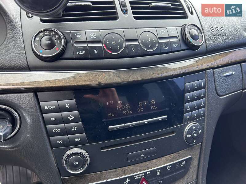 Седан Mercedes-Benz E-Class 2003 в Киеве фото 23 Седан Mercedes-Benz E-Class 2003 в Киеве