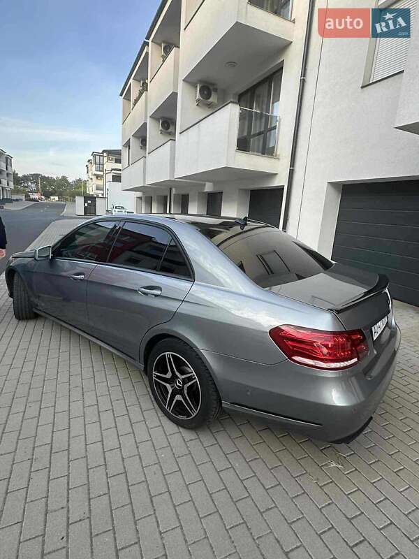 Седан Mercedes-Benz E-Class 2014 в Береговому