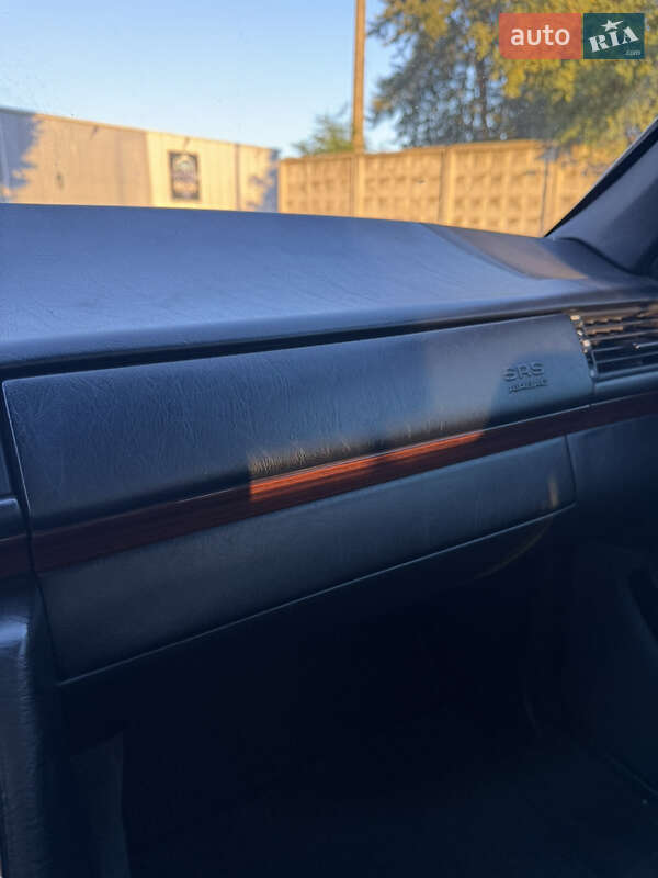 Седан Mercedes-Benz E-Class 1995 в Києві