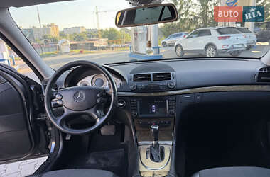 Седан Mercedes-Benz E-Class 2007 в  фото 18 Седан Mercedes-Benz E-Class 2007 в
