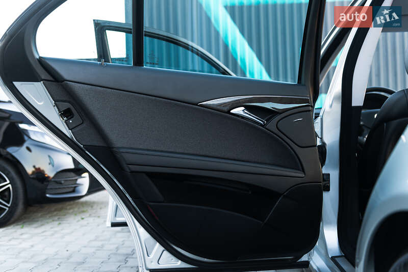 Седан Mercedes-Benz E-Class 2006 в Мукачевому фото 43 Седан Mercedes-Benz E-Class 2006 в Мукачевому