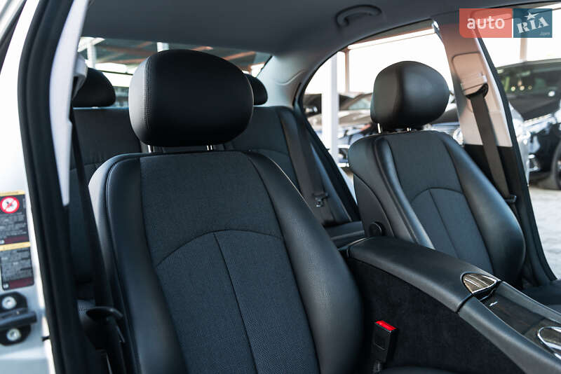 Седан Mercedes-Benz E-Class 2006 в Мукачевому фото 49 Седан Mercedes-Benz E-Class 2006 в Мукачевому