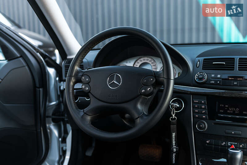 Седан Mercedes-Benz E-Class 2006 в Мукачевому фото 28 Седан Mercedes-Benz E-Class 2006 в Мукачевому
