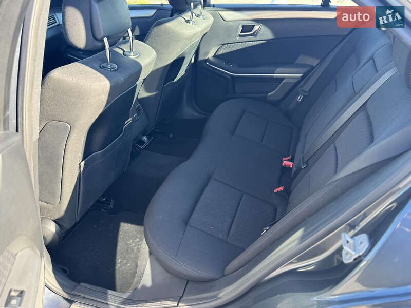 Седан Mercedes-Benz E-Class 2012 в Львові фото 31 Седан Mercedes-Benz E-Class 2012 в Львові