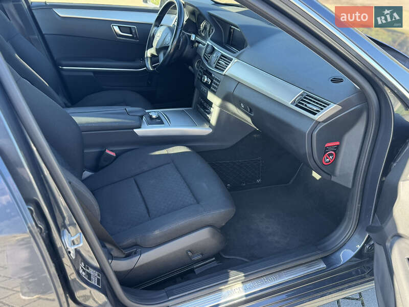 Седан Mercedes-Benz E-Class 2012 в Львові фото 34 Седан Mercedes-Benz E-Class 2012 в Львові