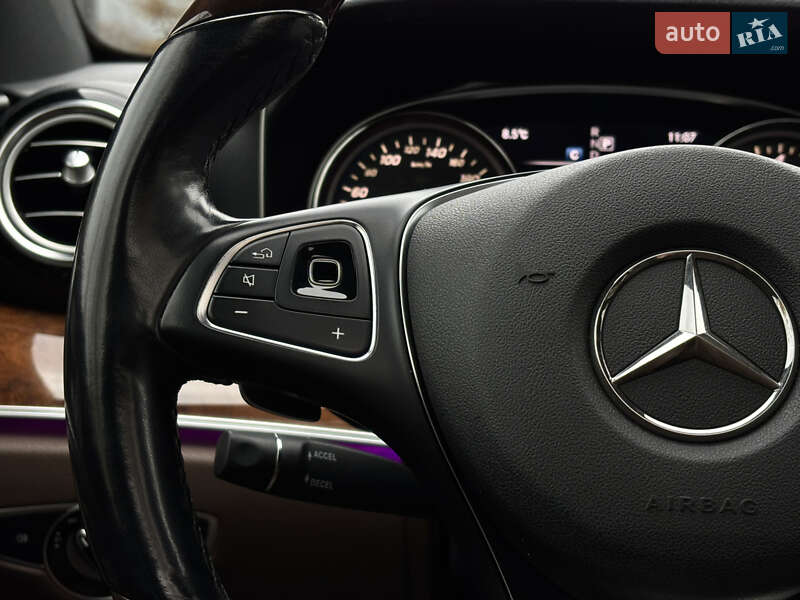Седан Mercedes-Benz E-Class 2017 в Києві фото 29 Седан Mercedes-Benz E-Class 2017 в Києві