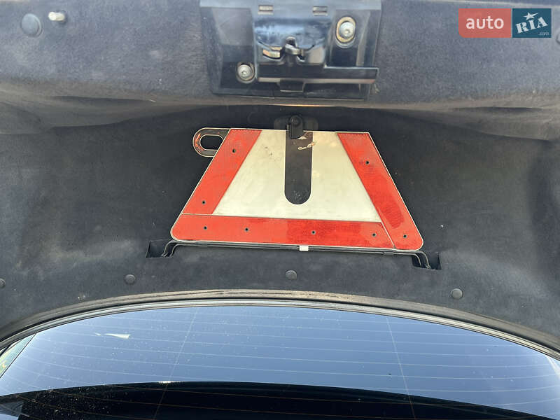 Седан Mercedes-Benz E-Class 2001 в Кам'янець-Подільському