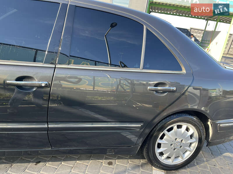 Седан Mercedes-Benz E-Class 2001 в Кам'янець-Подільському