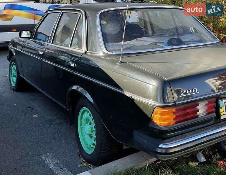 Седан Mercedes-Benz E-Class 1983 в Києві фото 3 Седан Mercedes-Benz E-Class 1983 в Києві