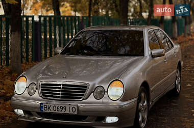 Седан Mercedes-Benz E-Class 1999 в Вараші Седан Mercedes-Benz E-Class 1999 в Вараші