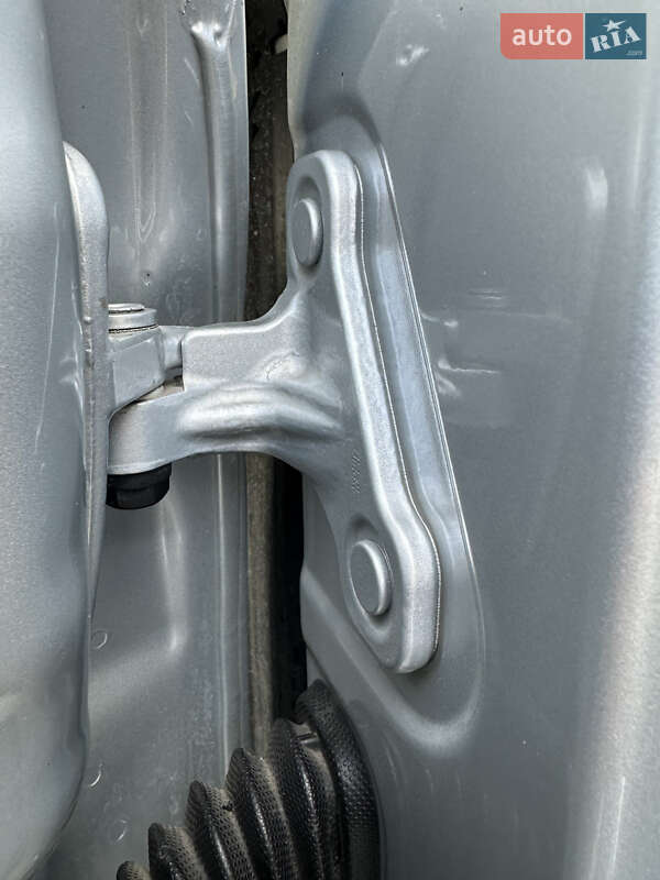 Седан Mercedes-Benz E-Class 2010 в Бершади фото 24 Седан Mercedes-Benz E-Class 2010 в Бершади