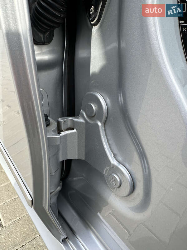 Седан Mercedes-Benz E-Class 2010 в Бершади фото 57 Седан Mercedes-Benz E-Class 2010 в Бершади