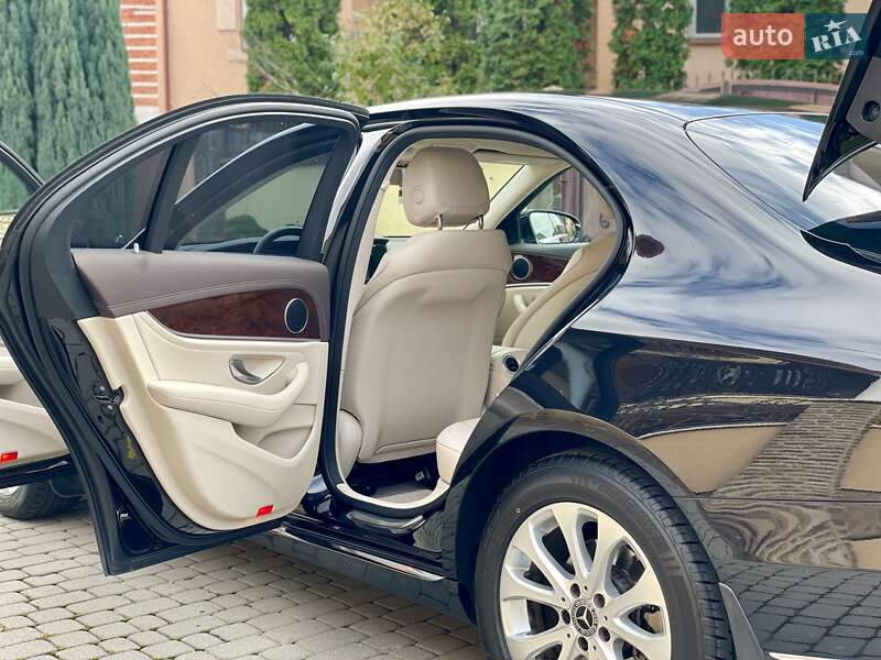 Седан Mercedes-Benz E-Class 2017 в Мукачевому фото 36 Седан Mercedes-Benz E-Class 2017 в Мукачевому