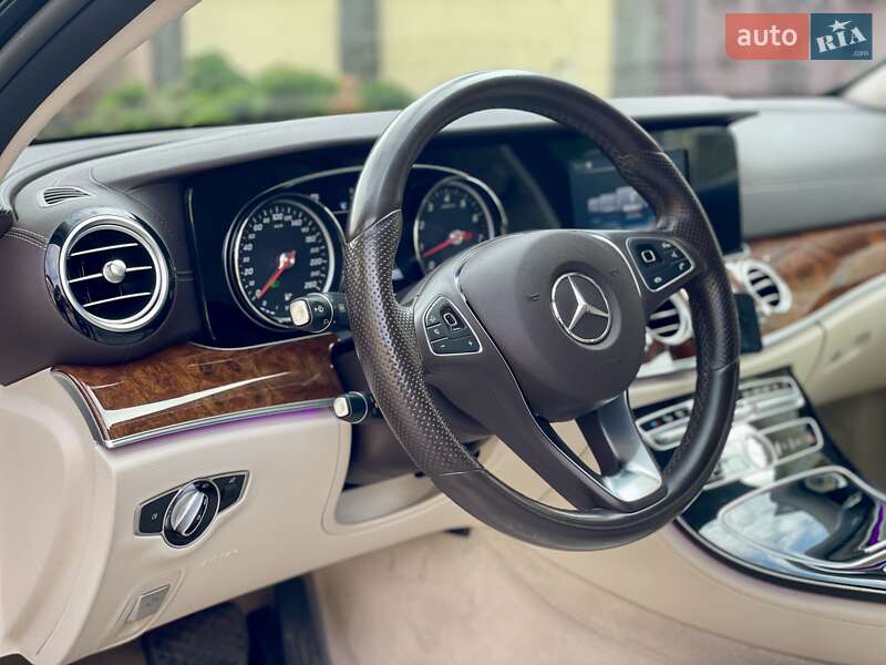 Седан Mercedes-Benz E-Class 2017 в Мукачевому фото 43 Седан Mercedes-Benz E-Class 2017 в Мукачевому
