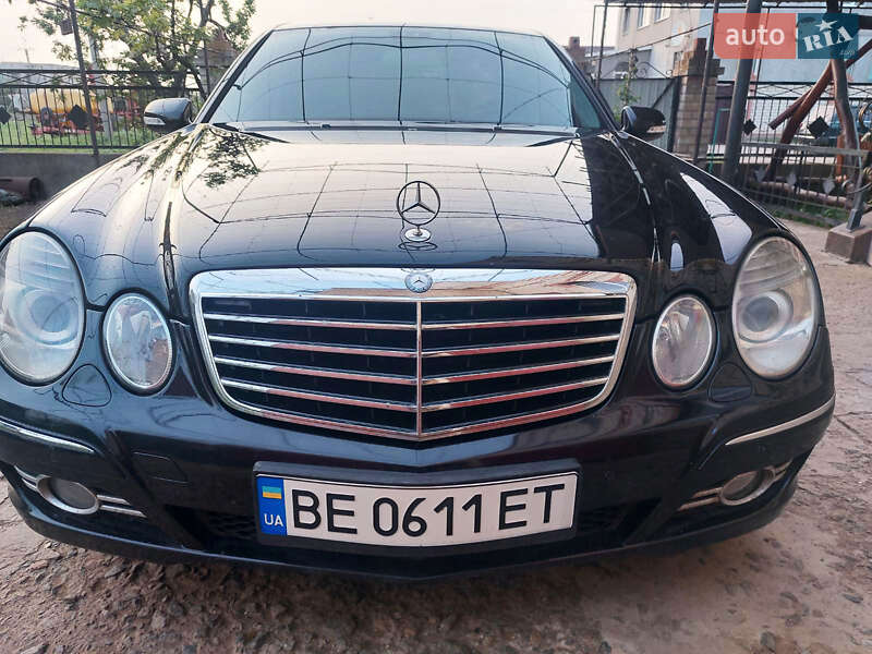 Седан Mercedes-Benz E-Class 2007 в Снигиревке