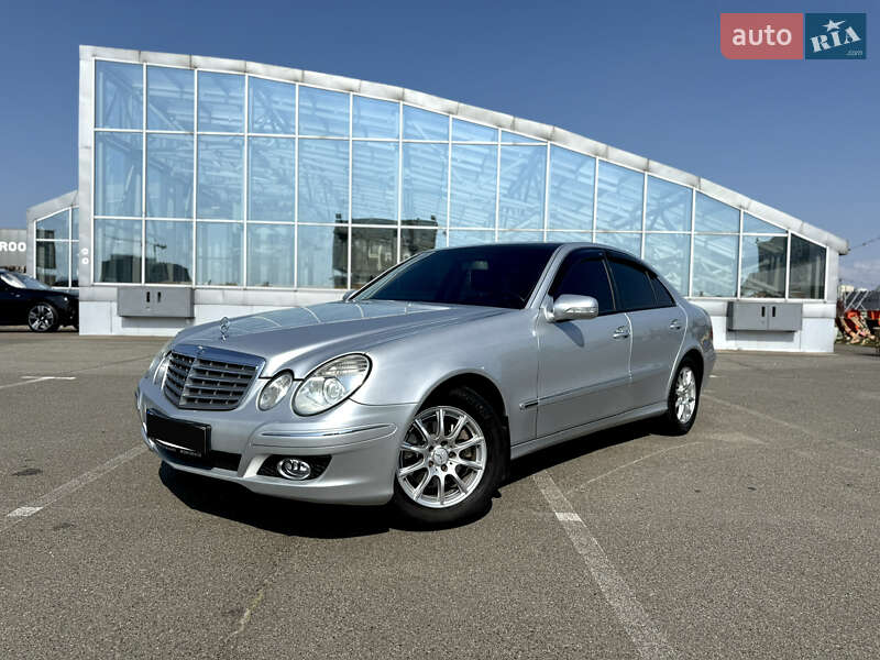 Седан Mercedes-Benz E-Class 2008 в Киеве