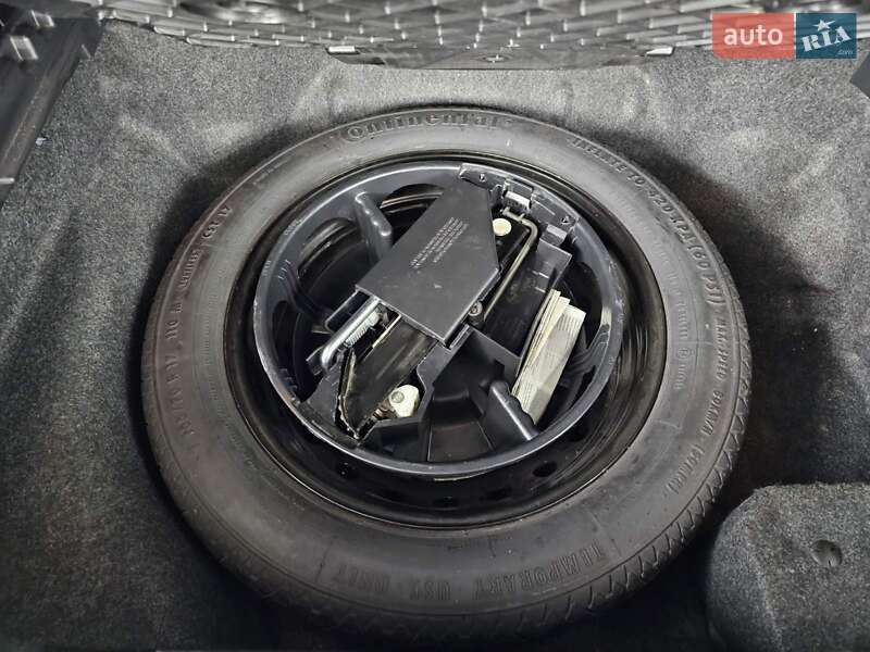 Универсал Mercedes-Benz E-Class 2012 в Львове