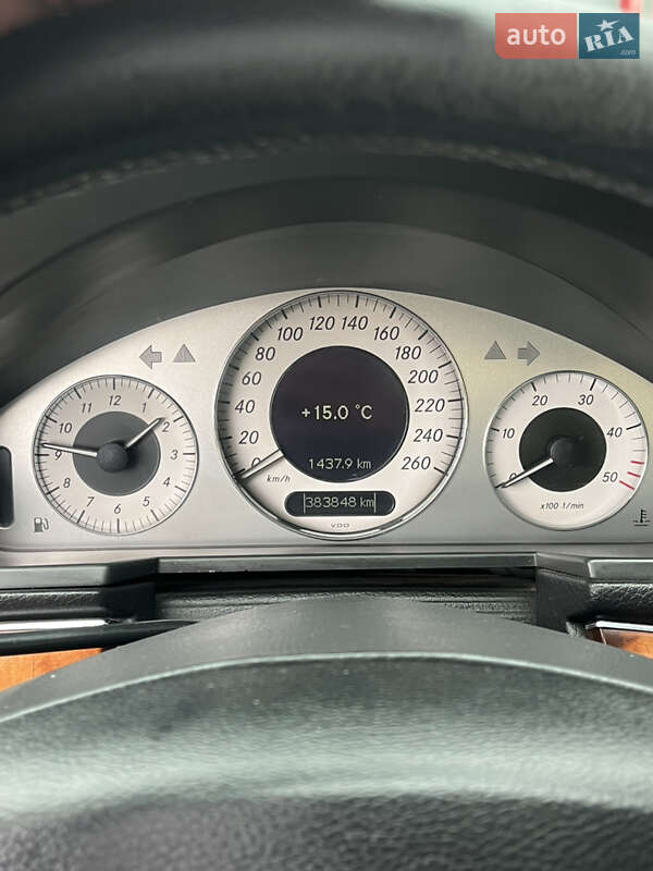 Седан Mercedes-Benz E-Class 2002 в Одесі