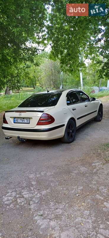 Седан Mercedes-Benz E-Class 2005 в Кривом Роге
