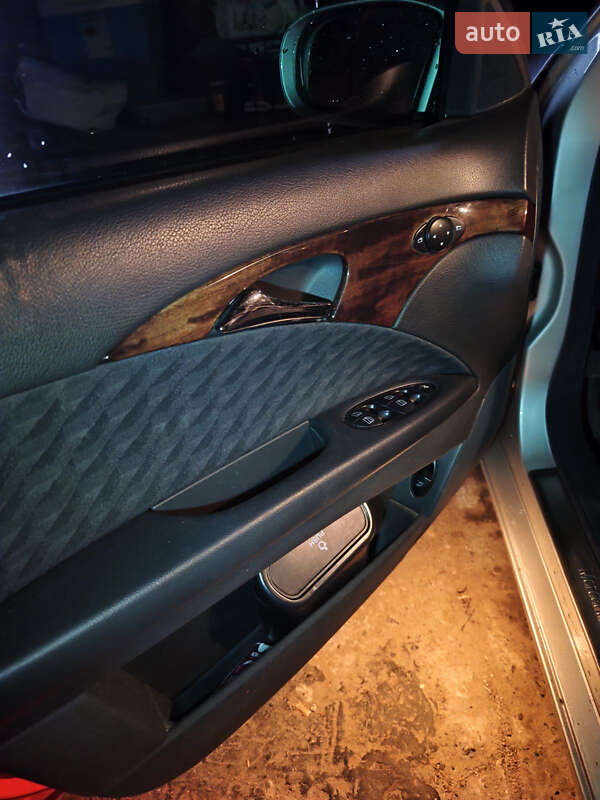 Седан Mercedes-Benz E-Class 2004 в Чернигове фото 10 Седан Mercedes-Benz E-Class 2004 в Чернигове