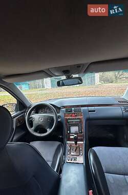 Седан Mercedes-Benz E-Class 2001 в  фото 7 Седан Mercedes-Benz E-Class 2001 в