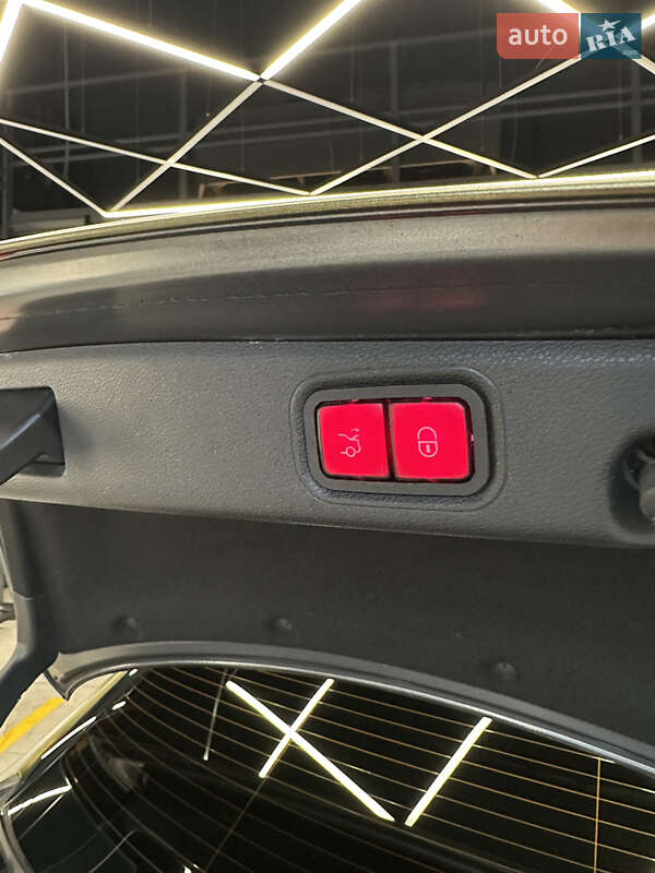 Седан Mercedes-Benz E-Class 2018 в Киеве фото 72 Седан Mercedes-Benz E-Class 2018 в Киеве