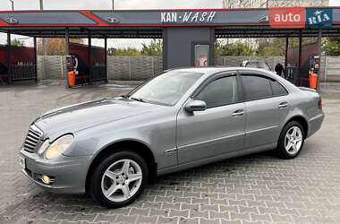 Седан Mercedes-Benz E-Class 2005 в  фото 2 Седан Mercedes-Benz E-Class 2005 в