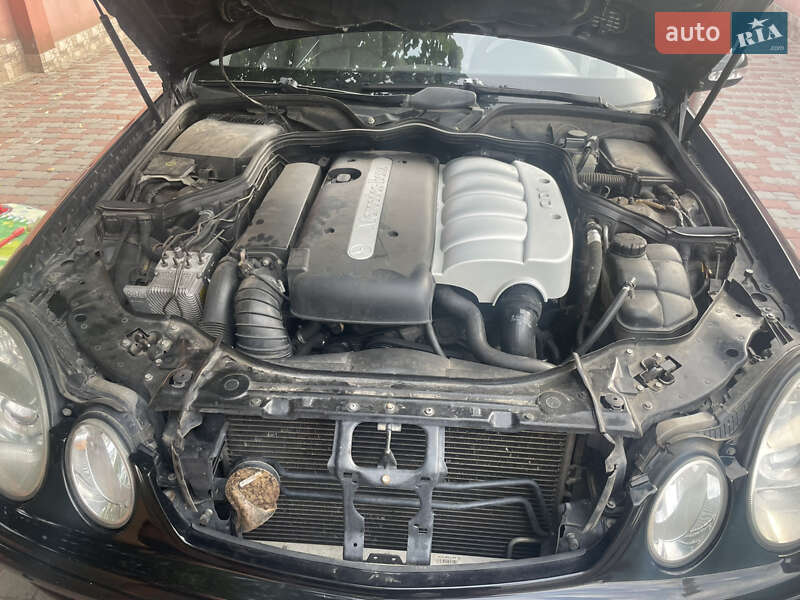 Седан Mercedes-Benz E-Class 2003 в Коблеве