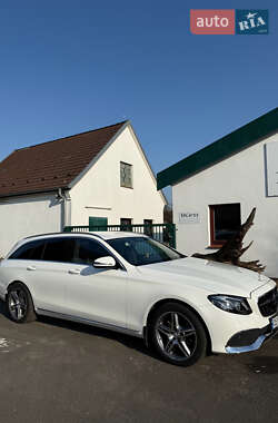 Універсал Mercedes-Benz E-Class 2017 в Чернівцях