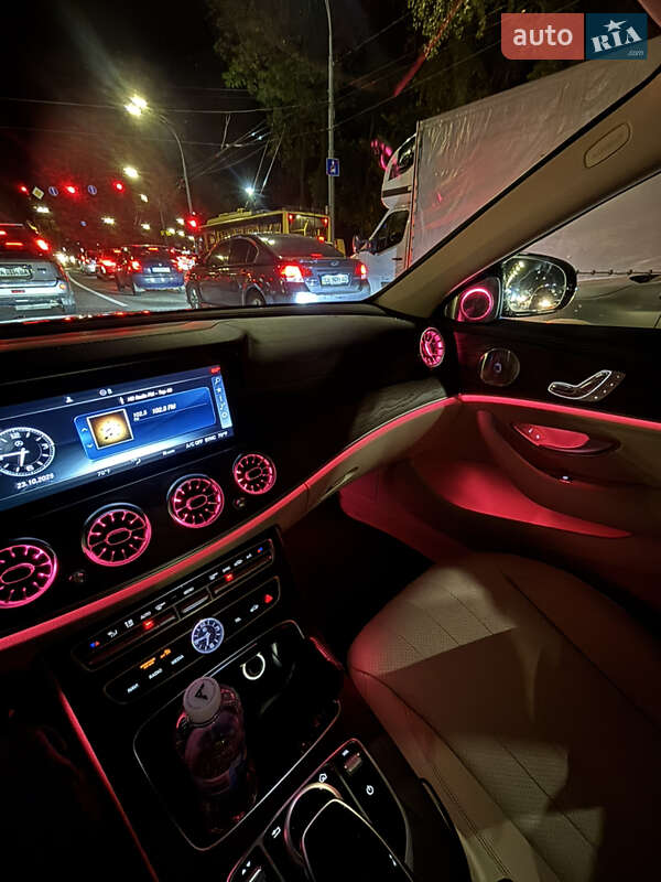 Седан Mercedes-Benz E-Class 2016 в Киеве