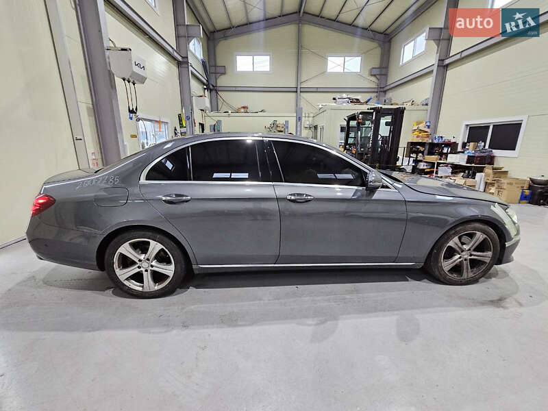 Седан Mercedes-Benz E-Class 2017 в Львові