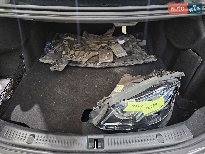 Седан Mercedes-Benz E-Class 2017 в Львові