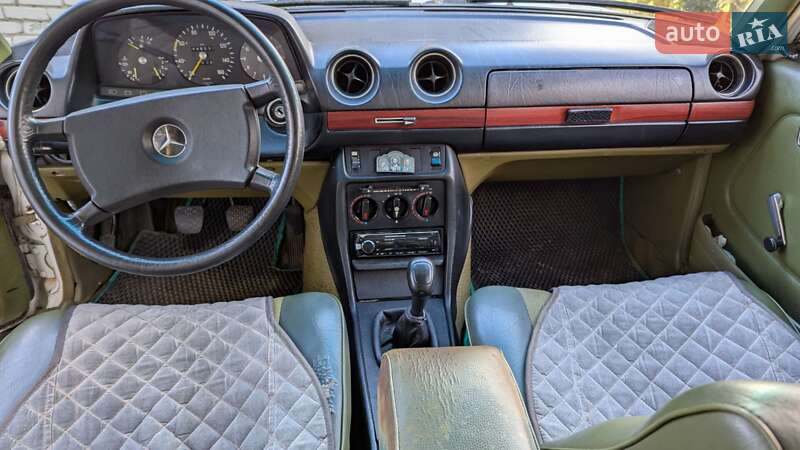 Універсал Mercedes-Benz E-Class 1983 в Луцьку фото 4 Універсал Mercedes-Benz E-Class 1983 в Луцьку