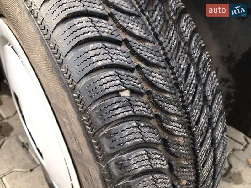 Седан Mercedes-Benz E-Class 1994 в Чернівцях