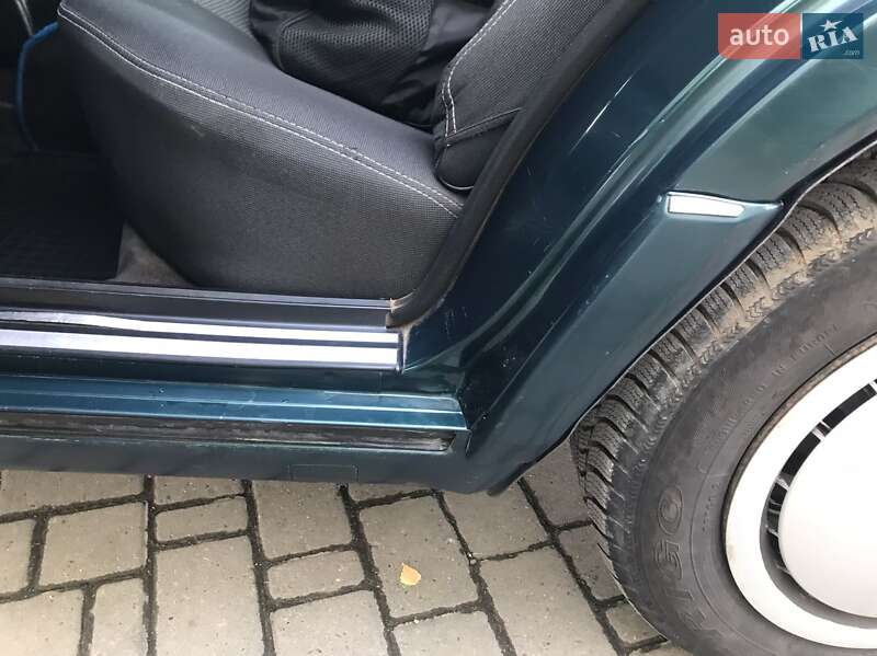 Седан Mercedes-Benz E-Class 1994 в Чернівцях