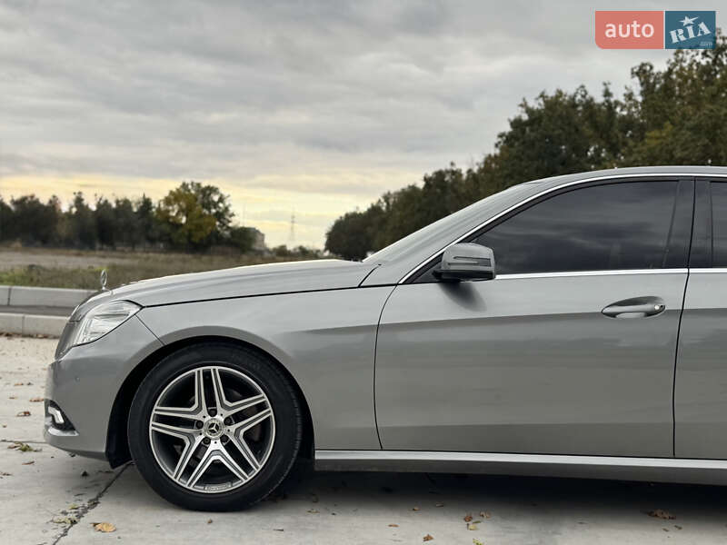 Седан Mercedes-Benz E-Class 2010 в Києві фото 3 Седан Mercedes-Benz E-Class 2010 в Києві